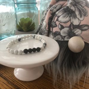 Essential oil diffusing bracelets